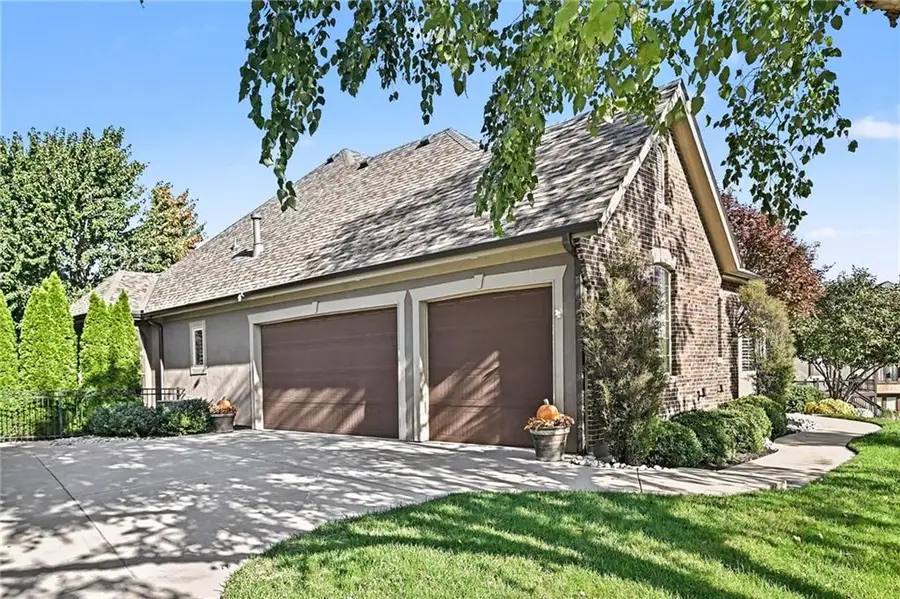 10230 N Prospect Avenue, Kansas City, MO 64155 - #3