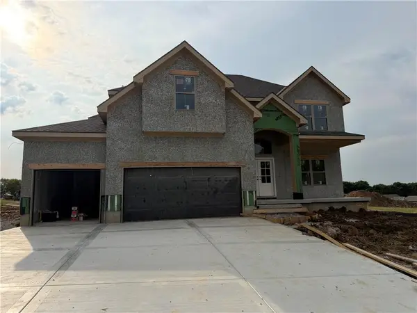 12675 NW Bittersweet Drive, Platte City, MO 64079