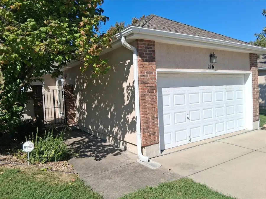 126 SW Hillcrest Lane, Lees Summit, MO 64063 - #2