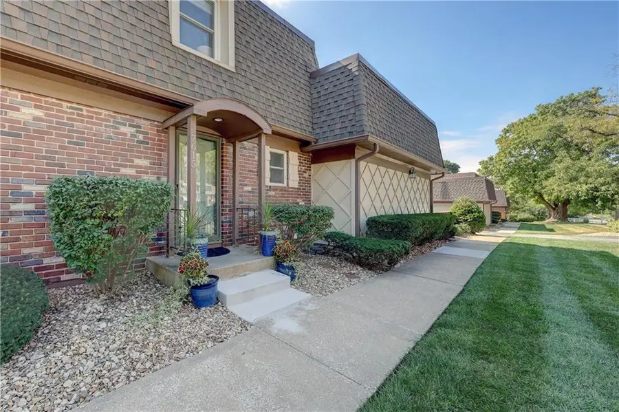 7615 Johnson Drive, Overland Park, KS 66202 - #2