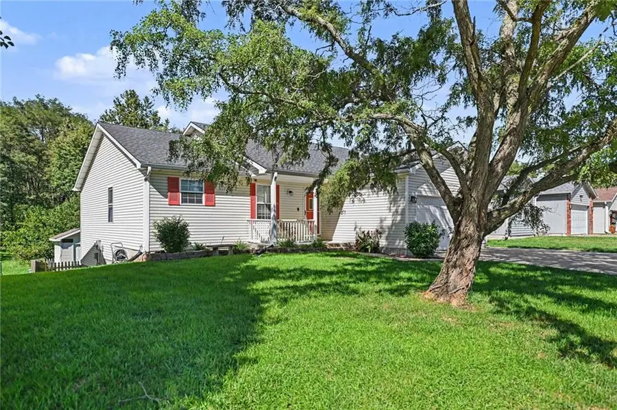 5003 University Avenue, Saint Joseph, MO 64503 - #3