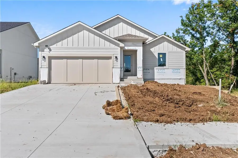 2002 SE Oak Ridge Drive, Oak Grove, MO 64075 - #2