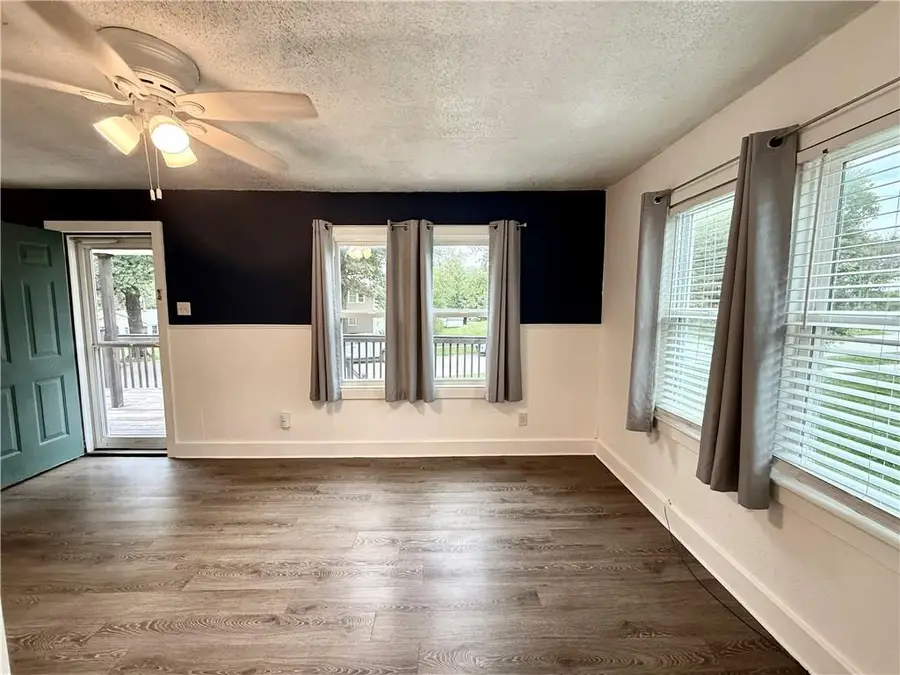 814 E 2nd Street, Maryville, MO 64468 - #3