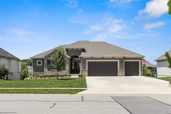 19700 Norton Street, Spring Hill, KS 66083