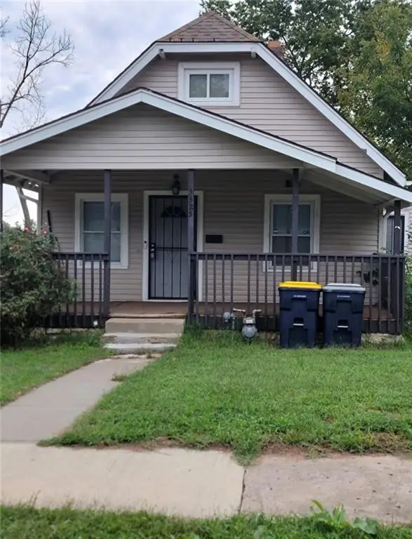3525 Monroe Avenue, Kansas City, MO 64128