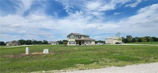 1494 N 989 Road, Lawrence, KS 66046