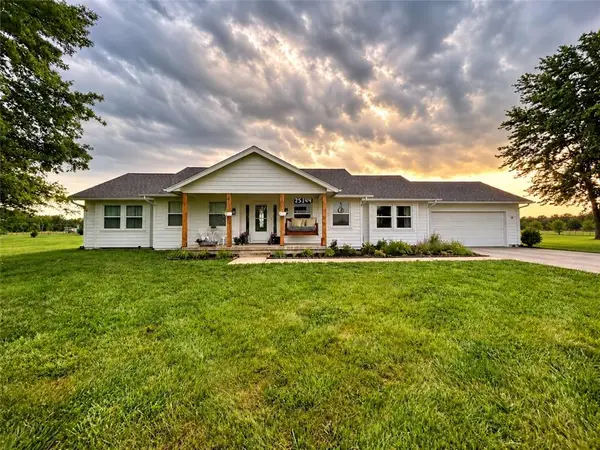 25144 W 265th Street, Paola, KS 66071