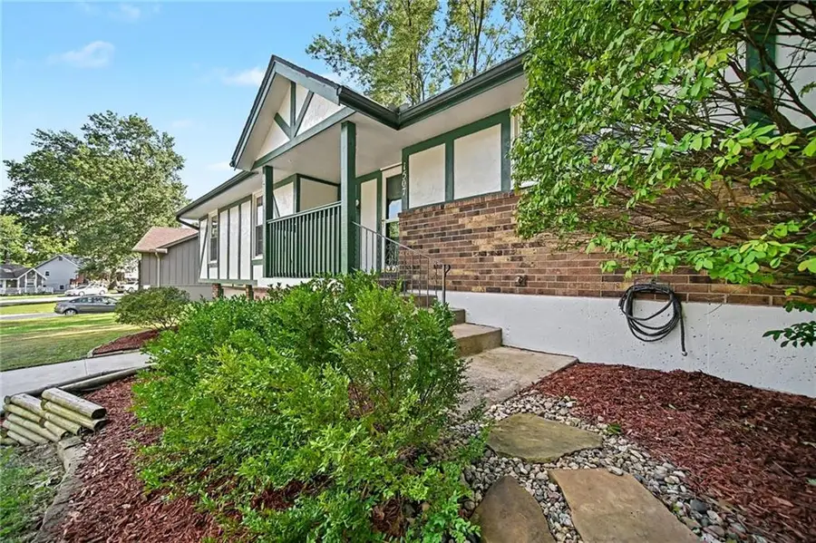 1507 Baker Street, Liberty, MO 64068 - #3