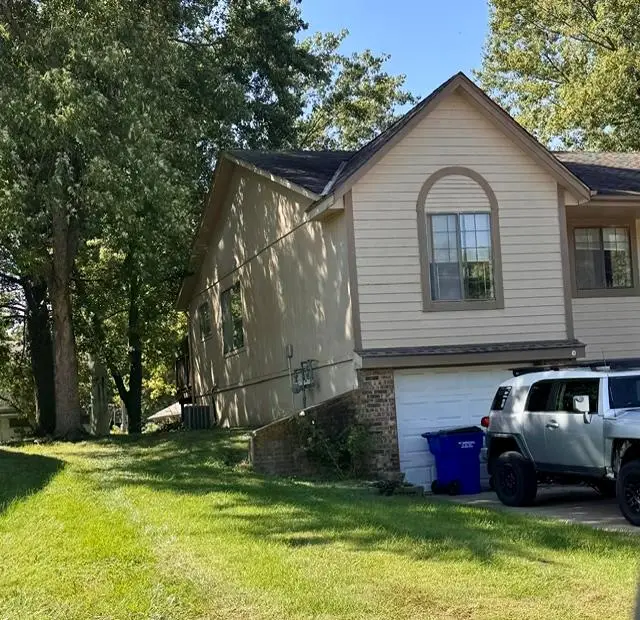 313-315 NW Gibson Road, Lees Summit, MO 64063 - #3