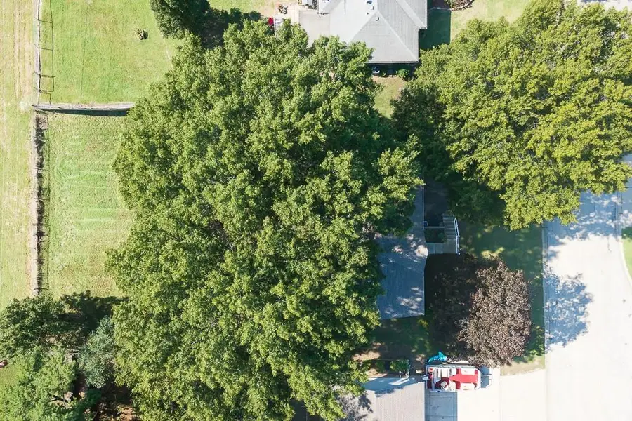 118 South 3rd Court, Lansing, KS 66043 - #3
