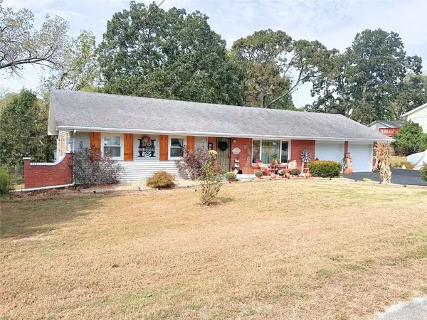 837 Woodlawn Drive, Warsaw, MO 65355