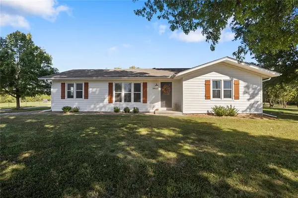 38000 E Cline Road, Lone Jack, MO 64070
