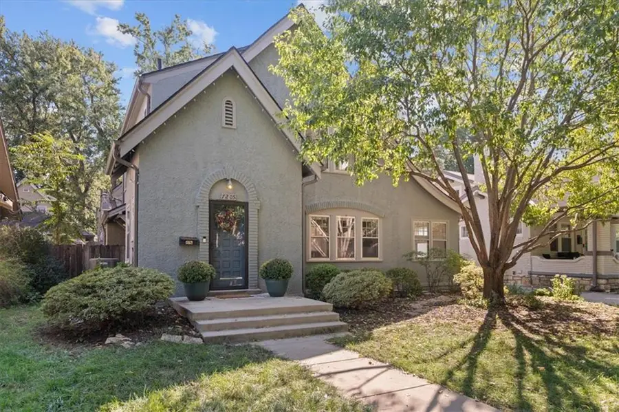 7205 Madison Avenue, Kansas City, MO 64114 - #2