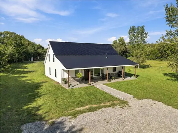 14708 46th Street, Perry, KS 66073