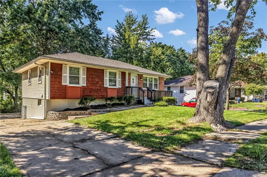 7644 NW Milrey Drive, Kansas City, MO 64152 - #2
