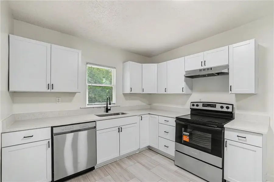 2000 E 82nd Street, Kansas City, MO 64132 - #3