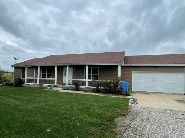 19130 255th Street, Tonganoxie, KS 66086