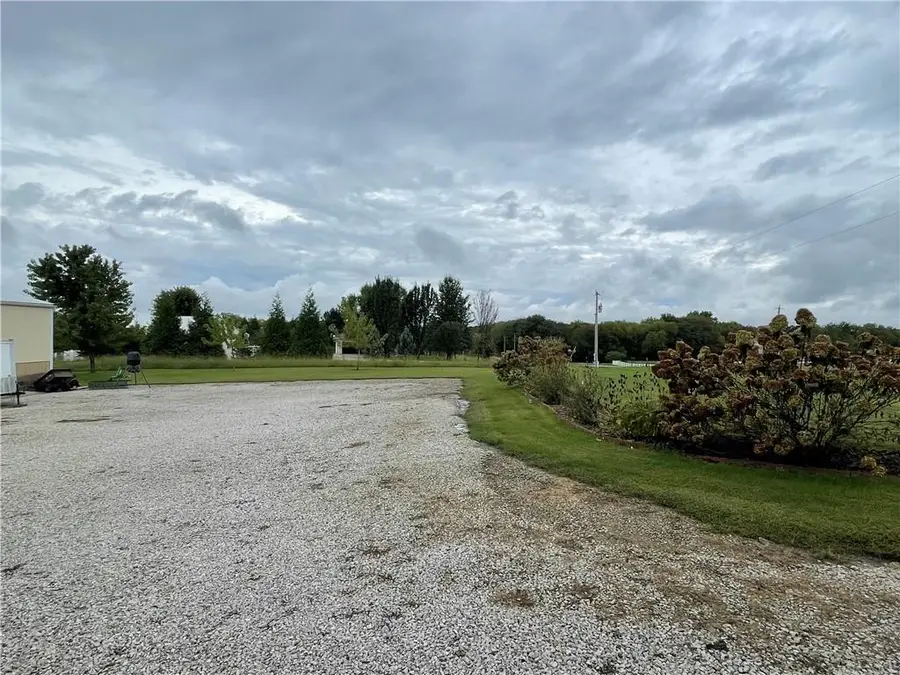 19130 255th Street, Tonganoxie, KS 66086 - #2