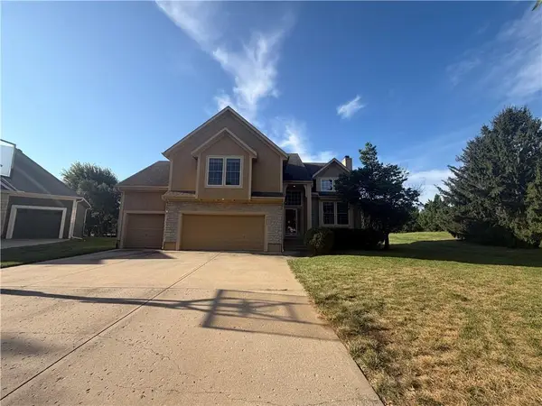 7825 W 143rd Place, Overland Park, KS 66223