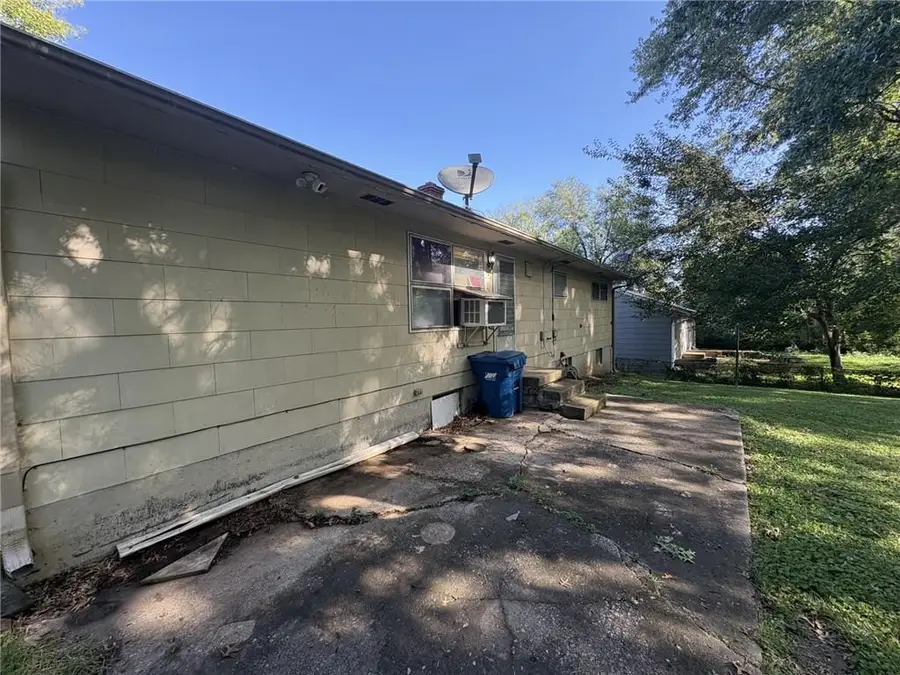 7717 E 112 Terrace, Kansas City, MO 64134 - #2
