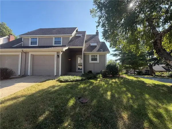 10002 W 86th Street, Overland Park, KS 66212