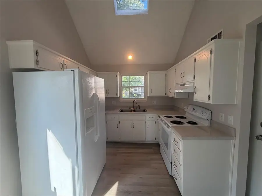 10002 W 86th Street, Overland Park, KS 66212 - #2