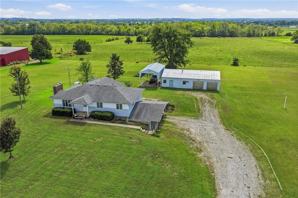 20275 E 1100 Road, Pleasanton, KS 66075 - #1