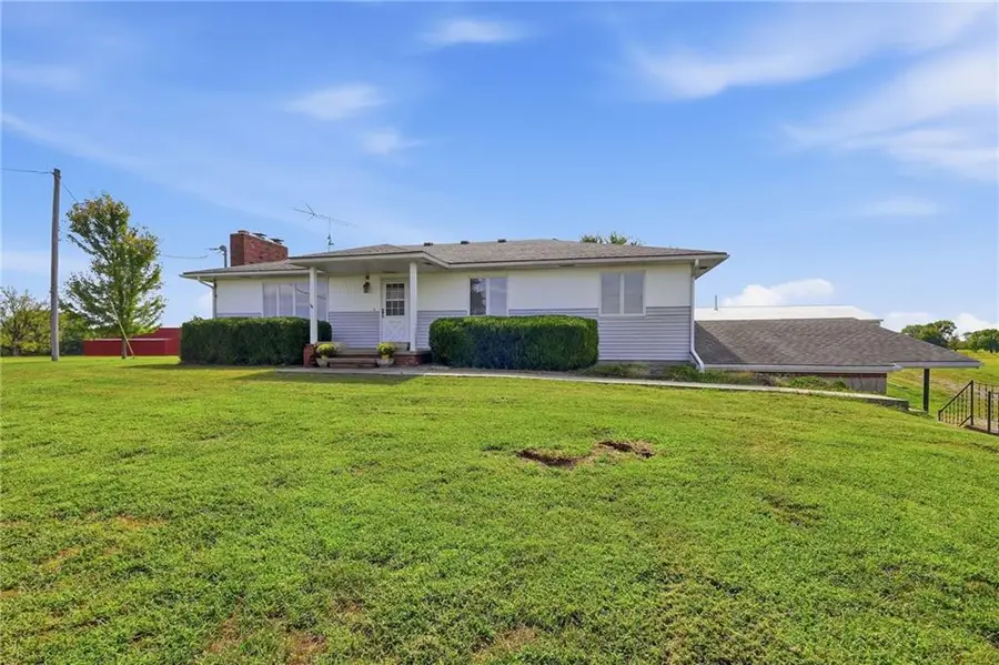 20275 E 1100 Road, Pleasanton, KS 66075 - #2
