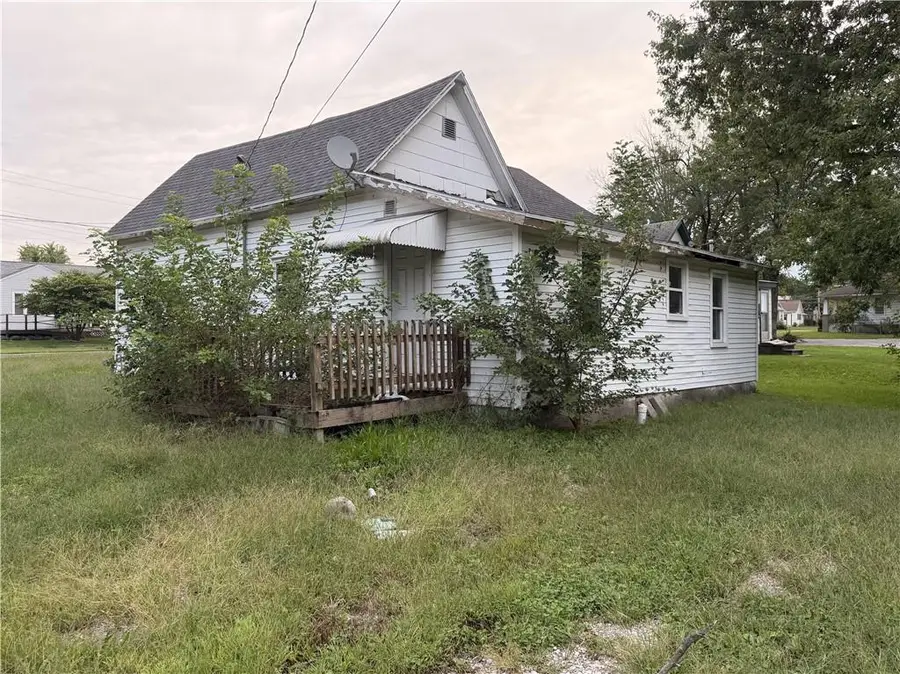 1558 Bryan Street, Chillicothe, MO 64601 - #3