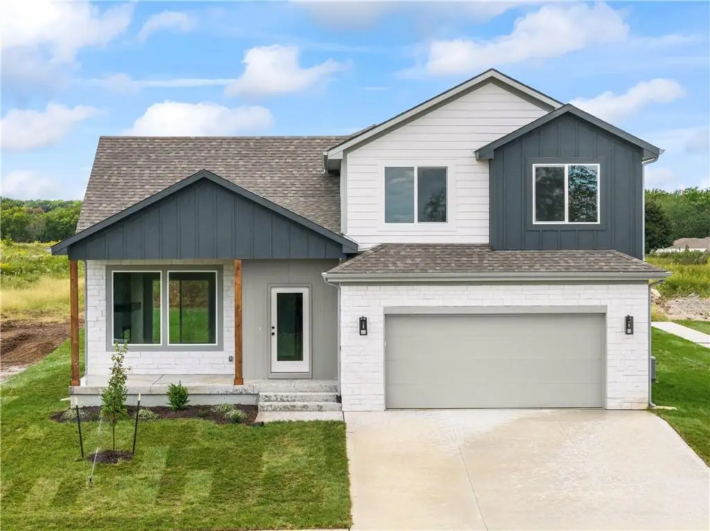 2200 SE Oak Ridge Drive, Oak Grove, MO 64075 - #1