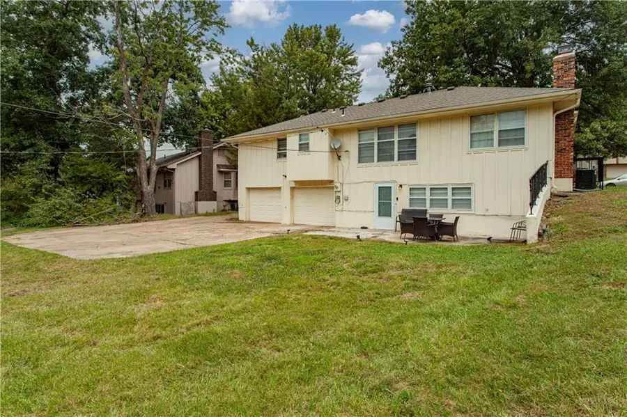 8435 E 56th Terrace, Kansas City, MO 64129 - #2