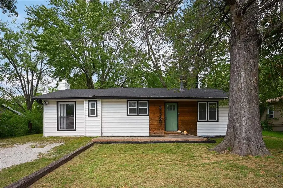 360 S Peculiar Drive, Peculiar, MO 64078 - #2