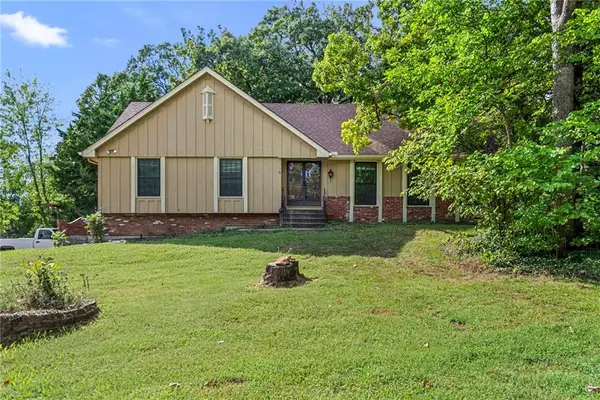 4724 Mullen Road, Shawnee, KS 66216