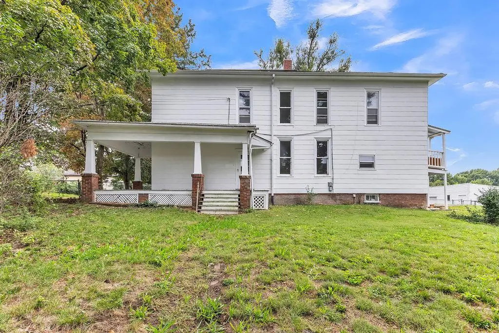 418 N 20th Street, Saint Joseph, MO 64501 - #1