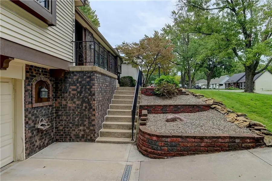 7608 NW 69th Street, Kansas City, MO 64152 - #3