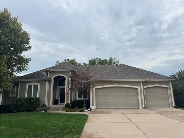 4324 SE Canter Drive, Lee's Summit, MO 64082
