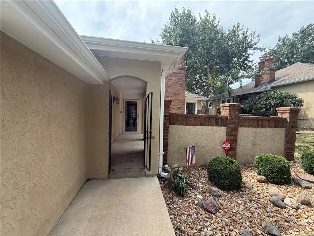 11049 W 97th Circle, Overland Park, KS 66214 - #1