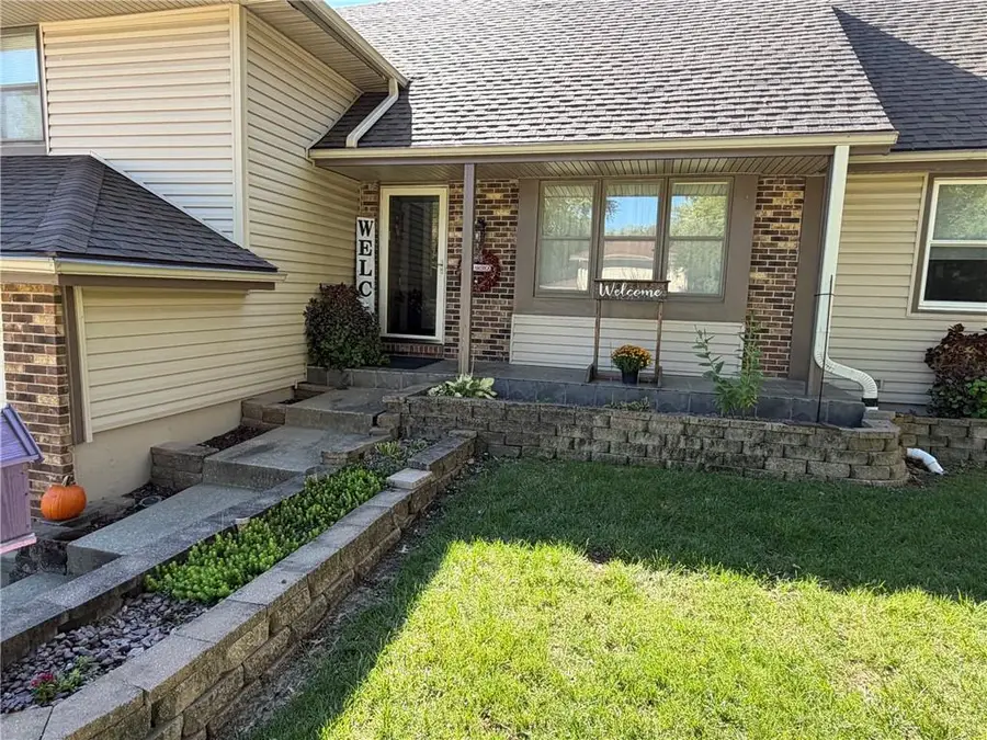 1917 Thornton Street, Leavenworth, KS 66048 - #2