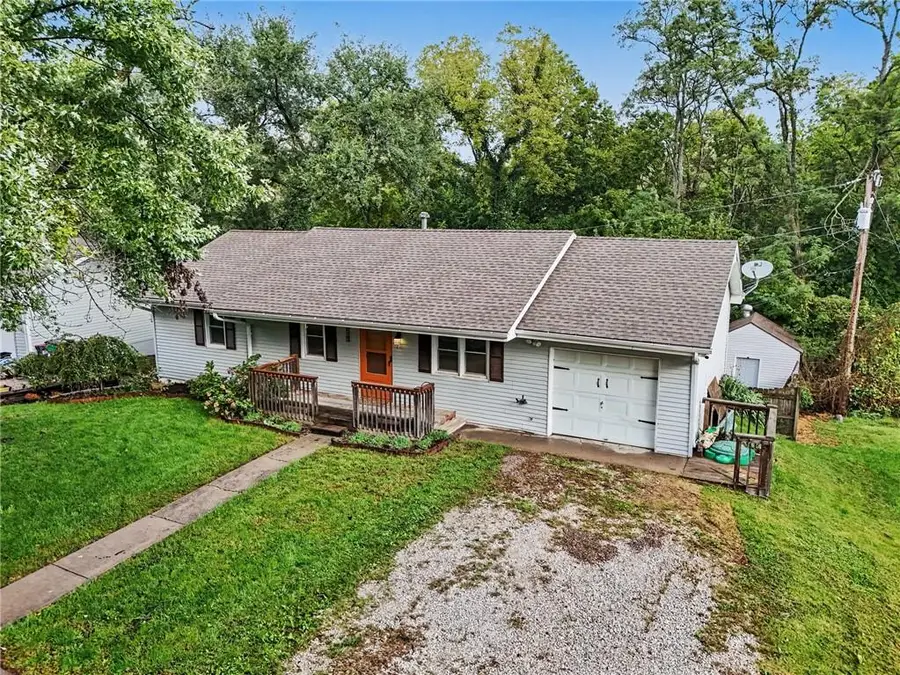 206 Vine Street, Platte City, MO 64079 - #3