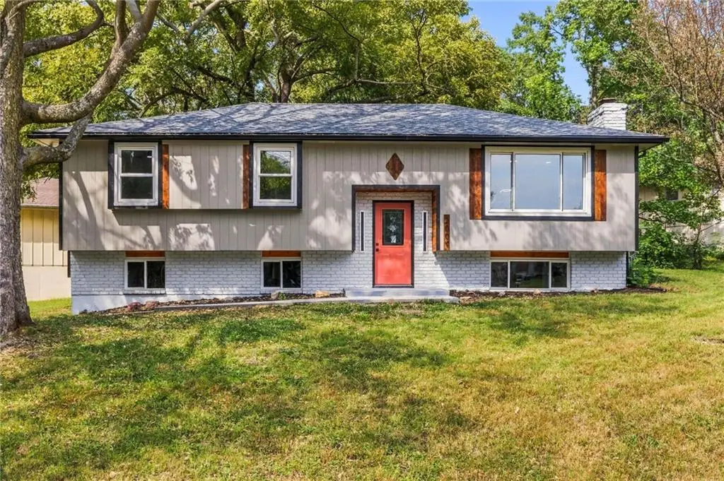 2009 Se Abbey Street, Blue Springs, MO 64014 - #1