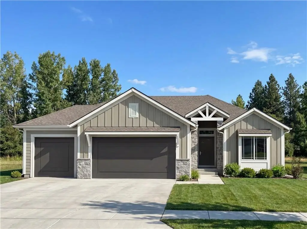 14624 Aspen Circle, Basehor, KS 66007 - #1