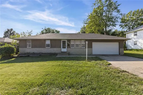8612 Crescent Avenue, Raytown, MO 64138