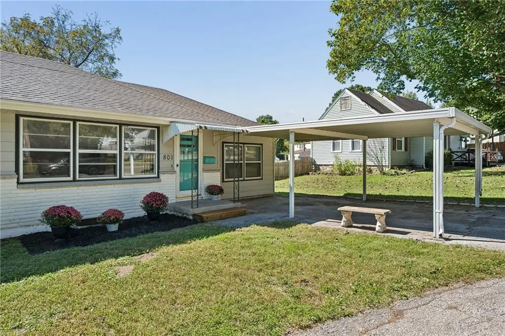 801 W 27th Street S, Independence, MO 64052 - #1