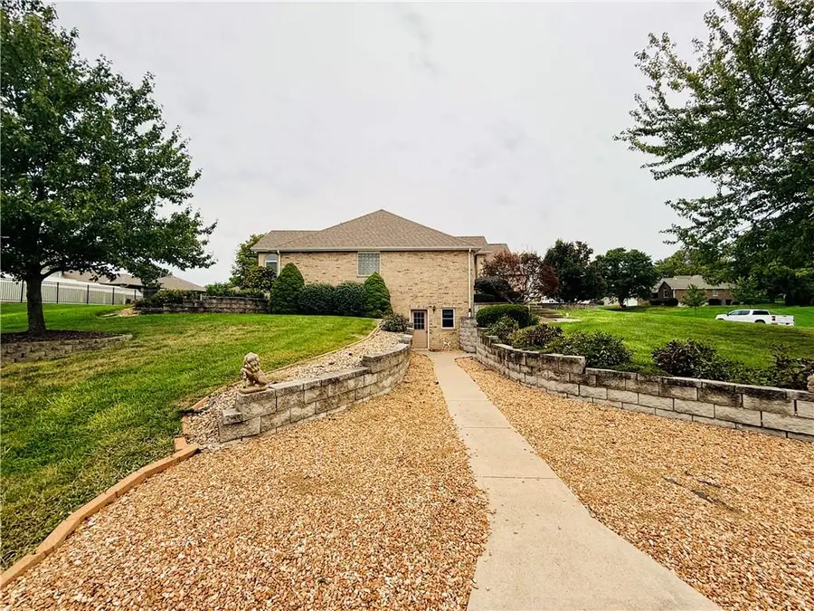898 Willow Tree Court, Higginsville, MO 64037 - #3