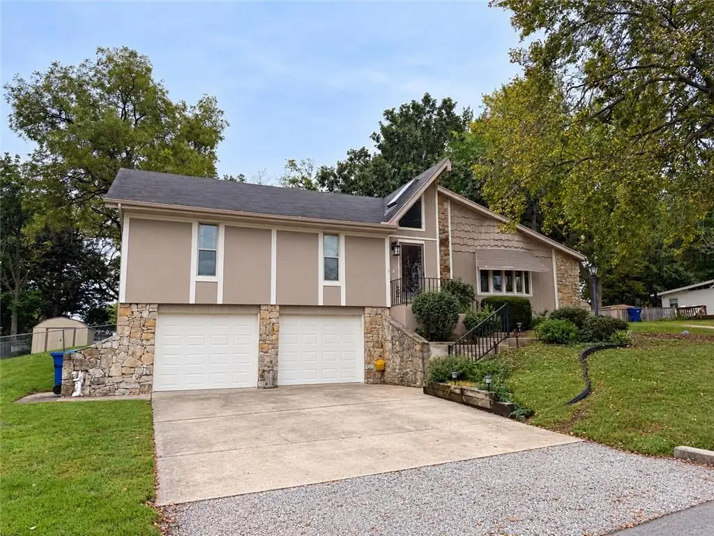 212 L Street, Lake Lotawana, MO 64086 - #1