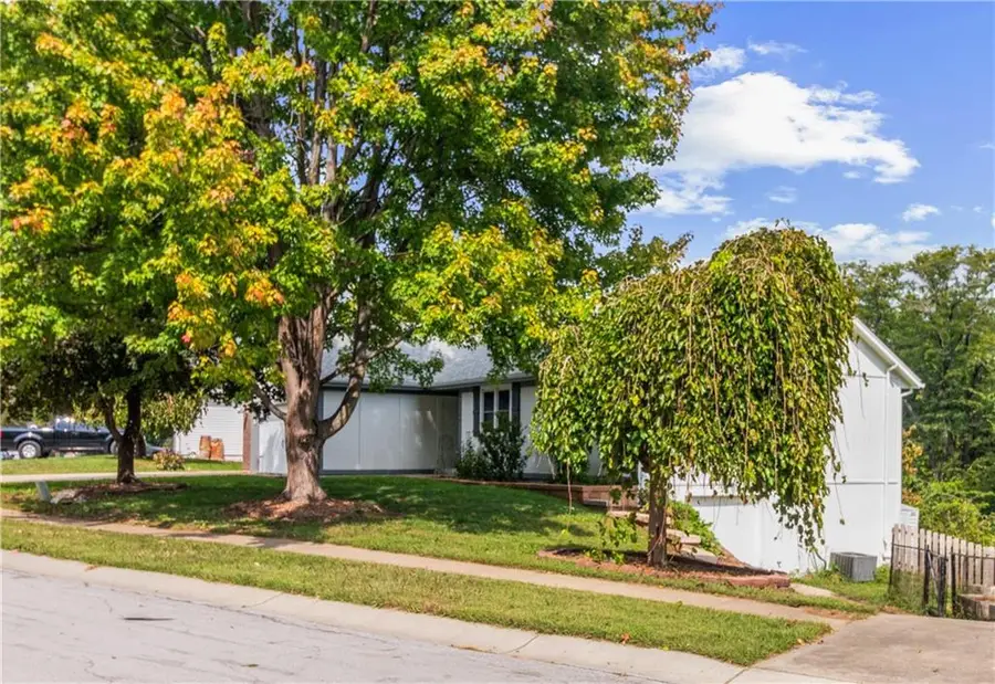 2160 NE Concord Street, Lees Summit, MO 64086 - #2