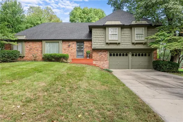 12818 Oakmont Drive, Kansas City, MO 64145