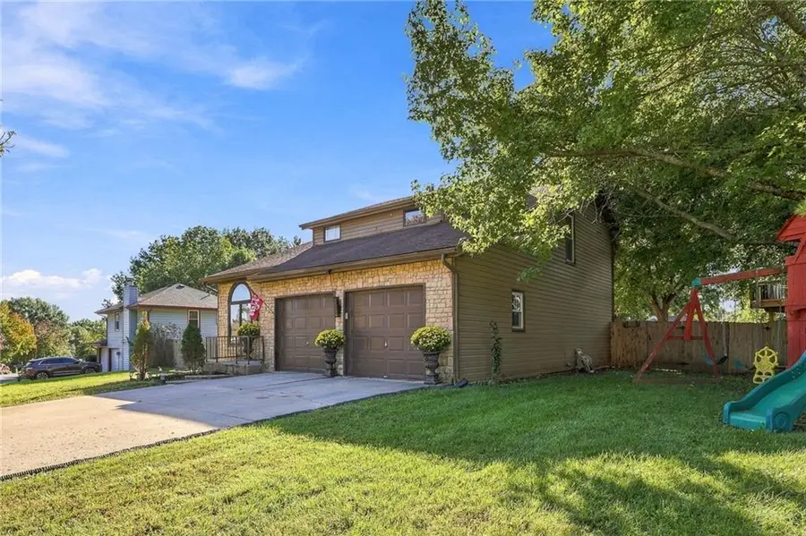 205 NW 101st Street, Kansas City, MO 64155 - #3