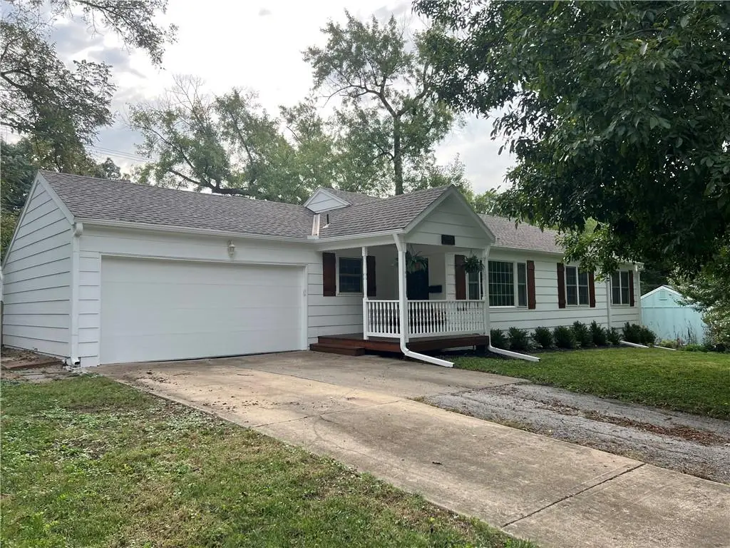 8621 Floyd Street, Overland Park, KS 66212 - #1