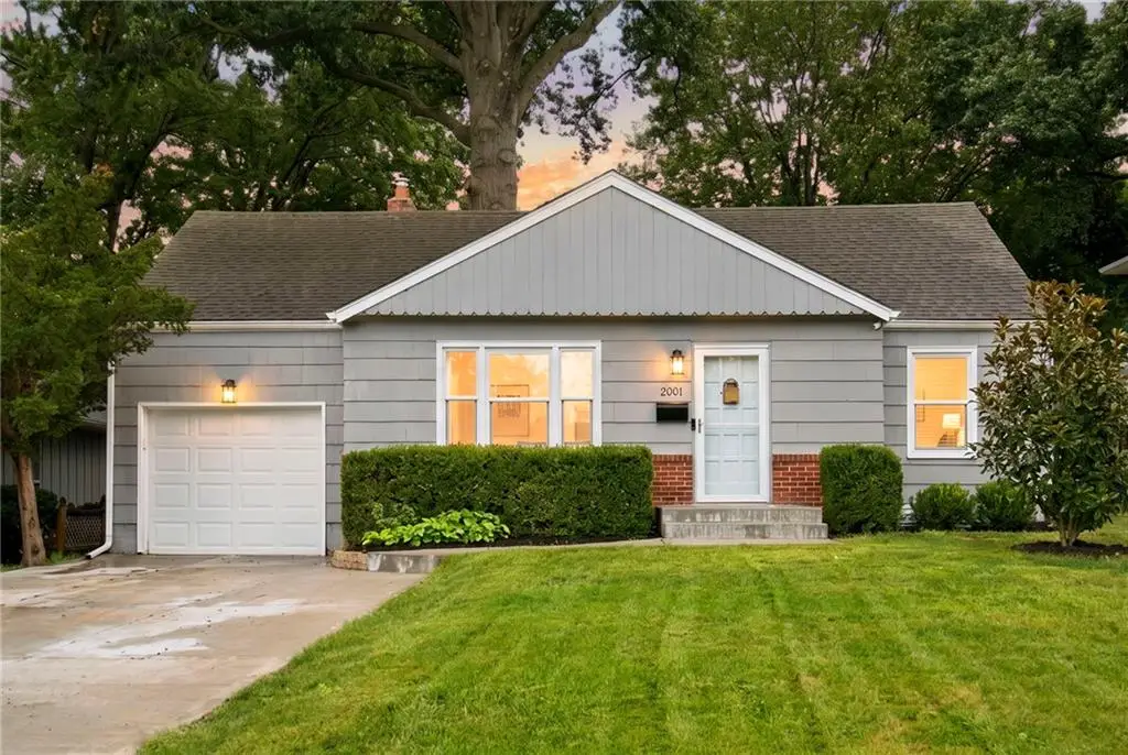 2001 W 73rd Street, Prairie Village, KS 66208 - #1